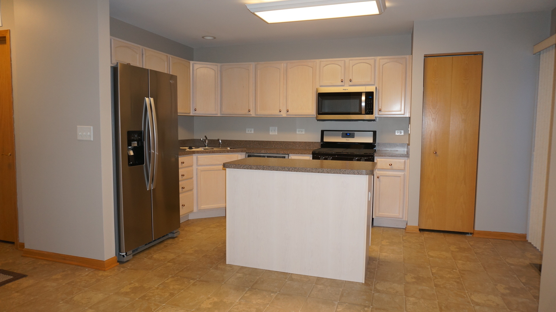 9575 Rainsford Drive, Unit 1 Huntley, IL 60142 - Photo 8 of 26