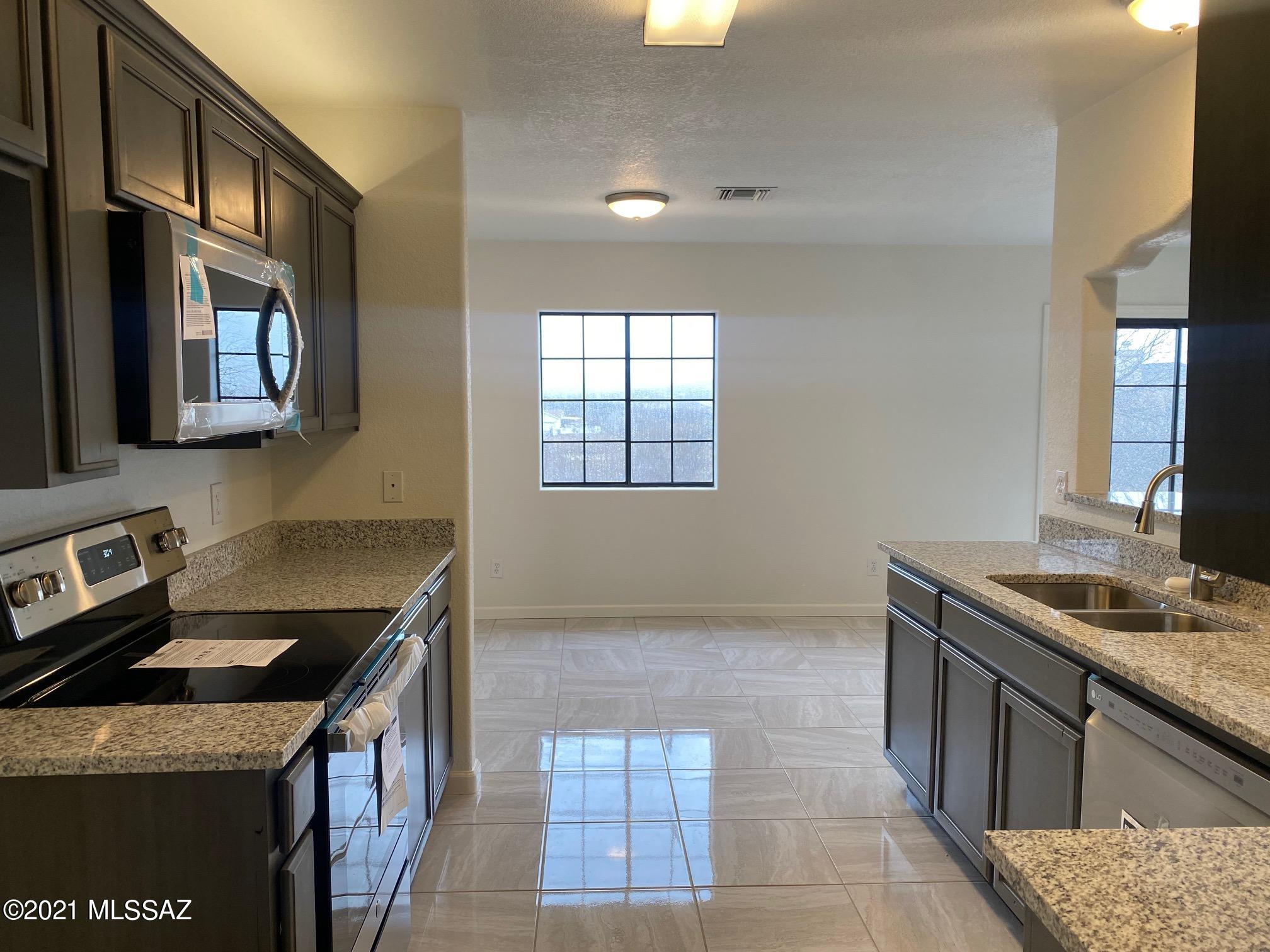 11 Kent Avenue Rio Rico, AZ 85648 - Photo 10 of 27