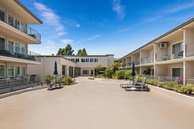 a car parked in front of a building
