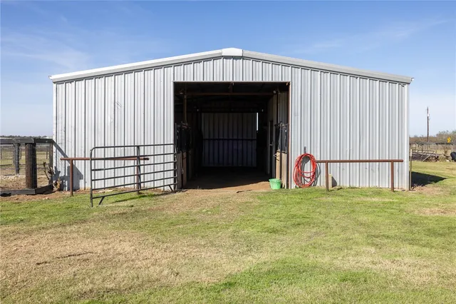 $499,900 | 8853 Farm To Market Road 974, Bryan, TX 77808