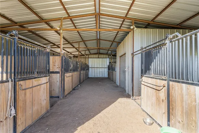 $499,900 | 8853 Farm To Market Road 974, Bryan, TX 77808