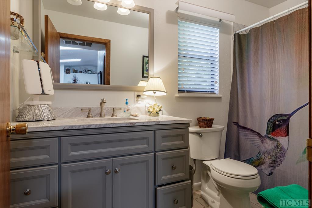 278 Rockledge Road Sapphire, NC 28774 - Photo 16 of 30 Gallery Image 16
