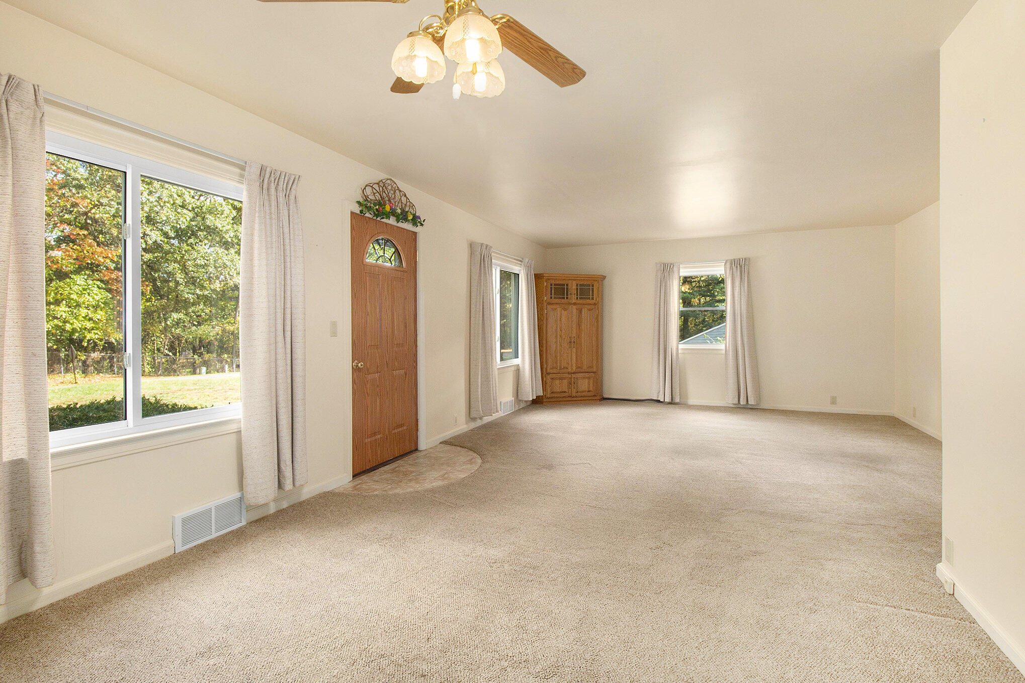 3250 North Portage Road Jackson, MI 49201 - Photo 5 of 28 004_file_388