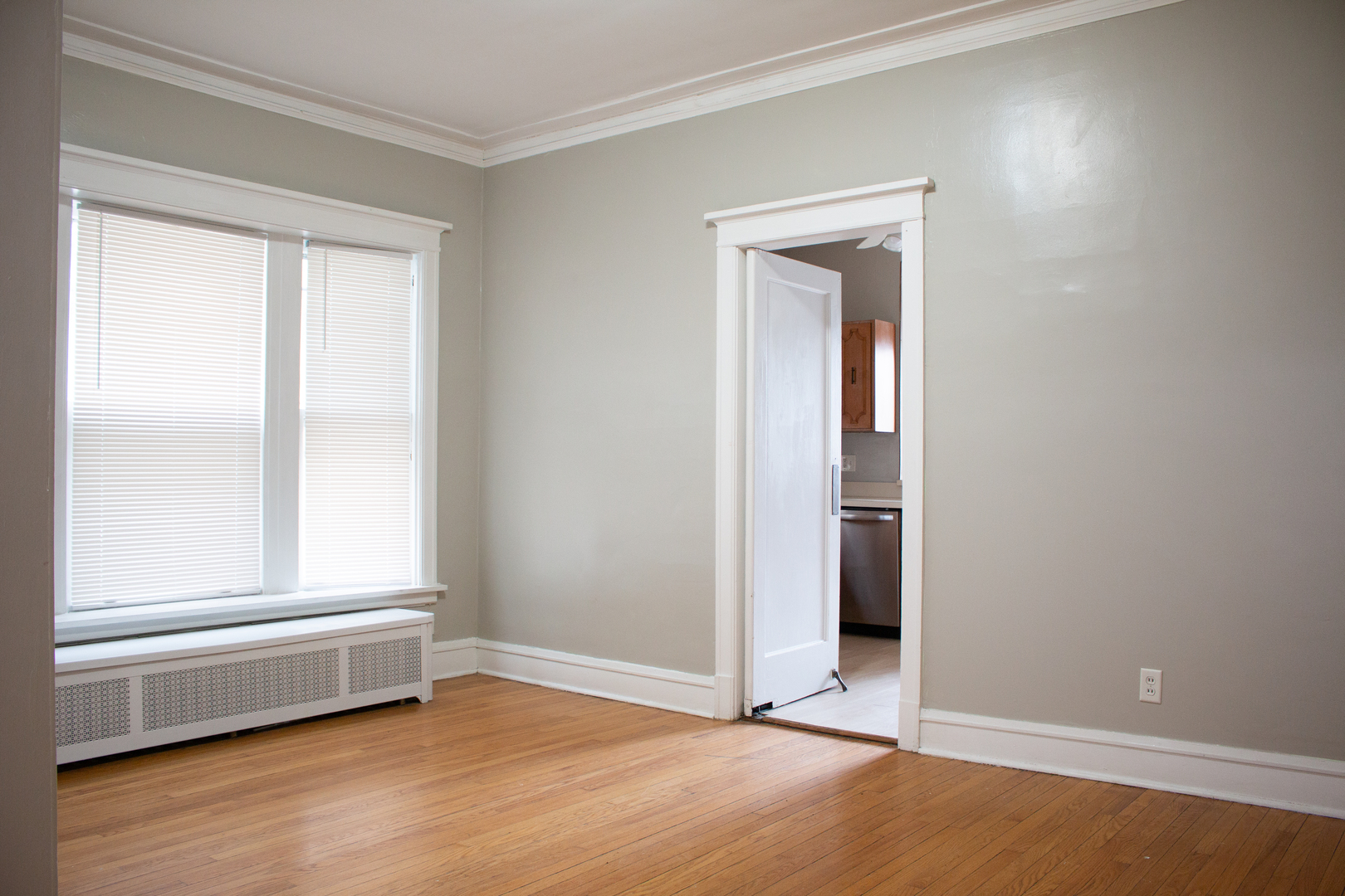 7027 North Ridge Boulevard, Unit 1 Chicago, IL 60645 - Photo 11 of 25