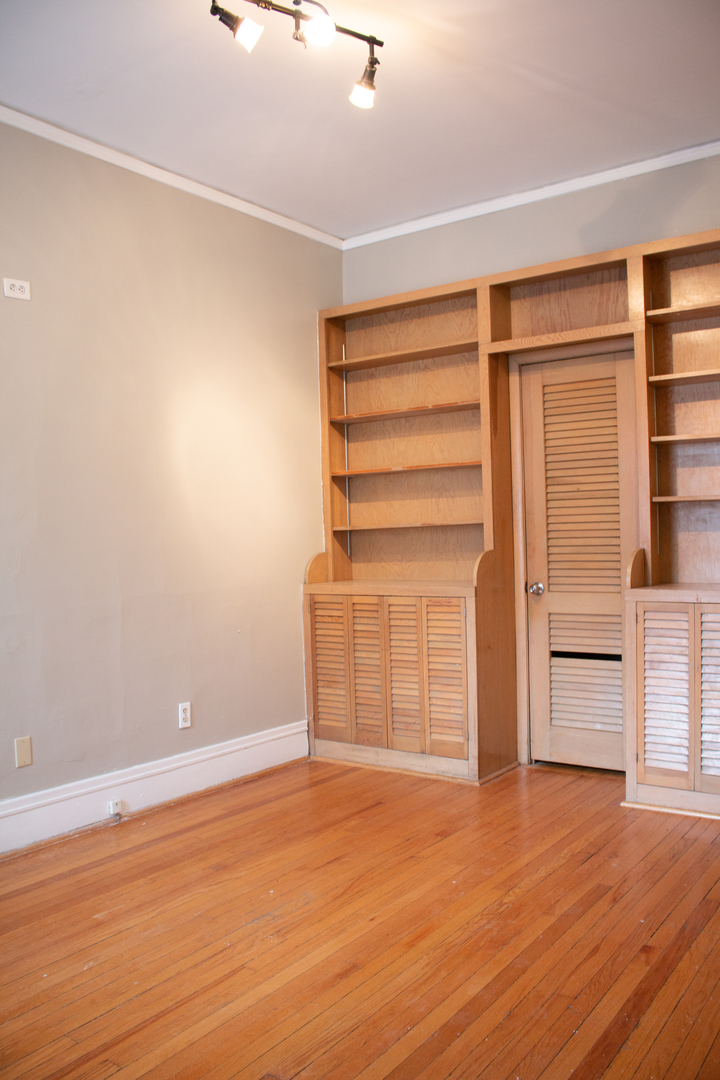 7027 North Ridge Boulevard, Unit 1 Chicago, IL 60645 - Photo 19 of 25