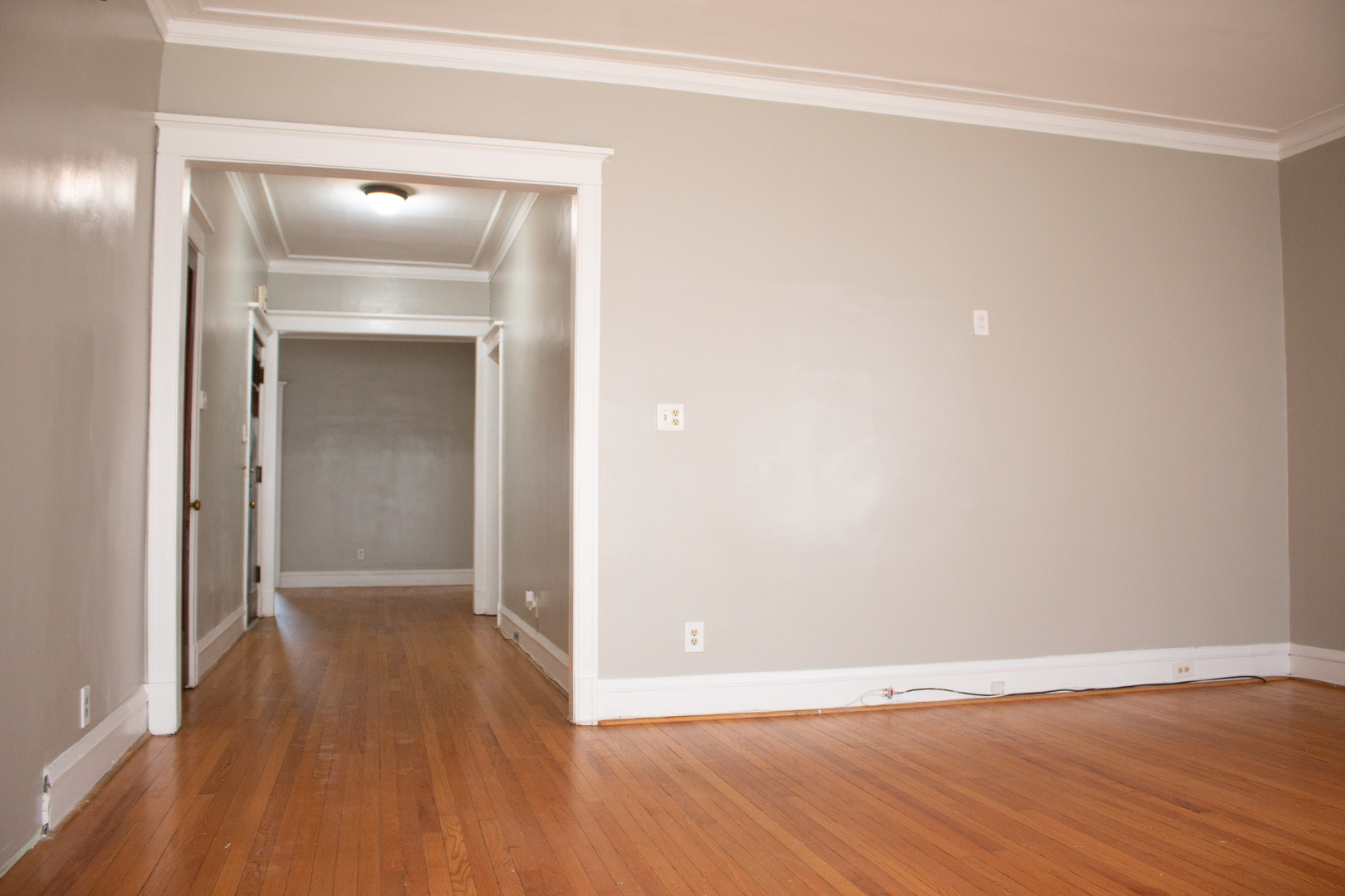 7027 North Ridge Boulevard, Unit 1 Chicago, IL 60645 - Photo 4 of 25