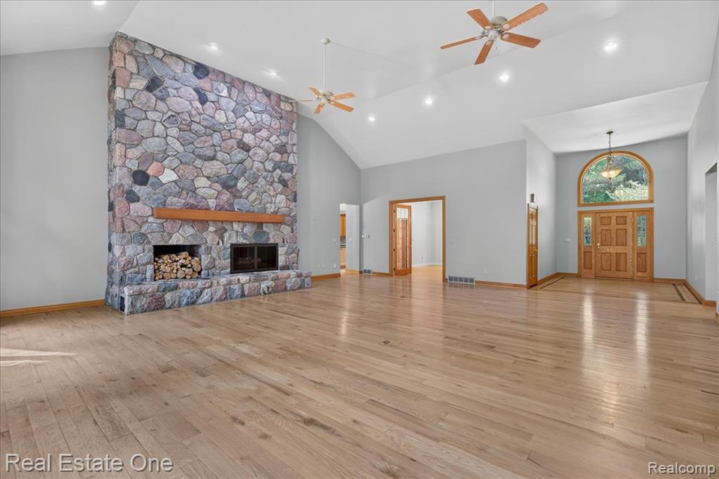 425 Courtney Road Leonard, MI 48367 - Photo 11 of 89 Gallery Image 11