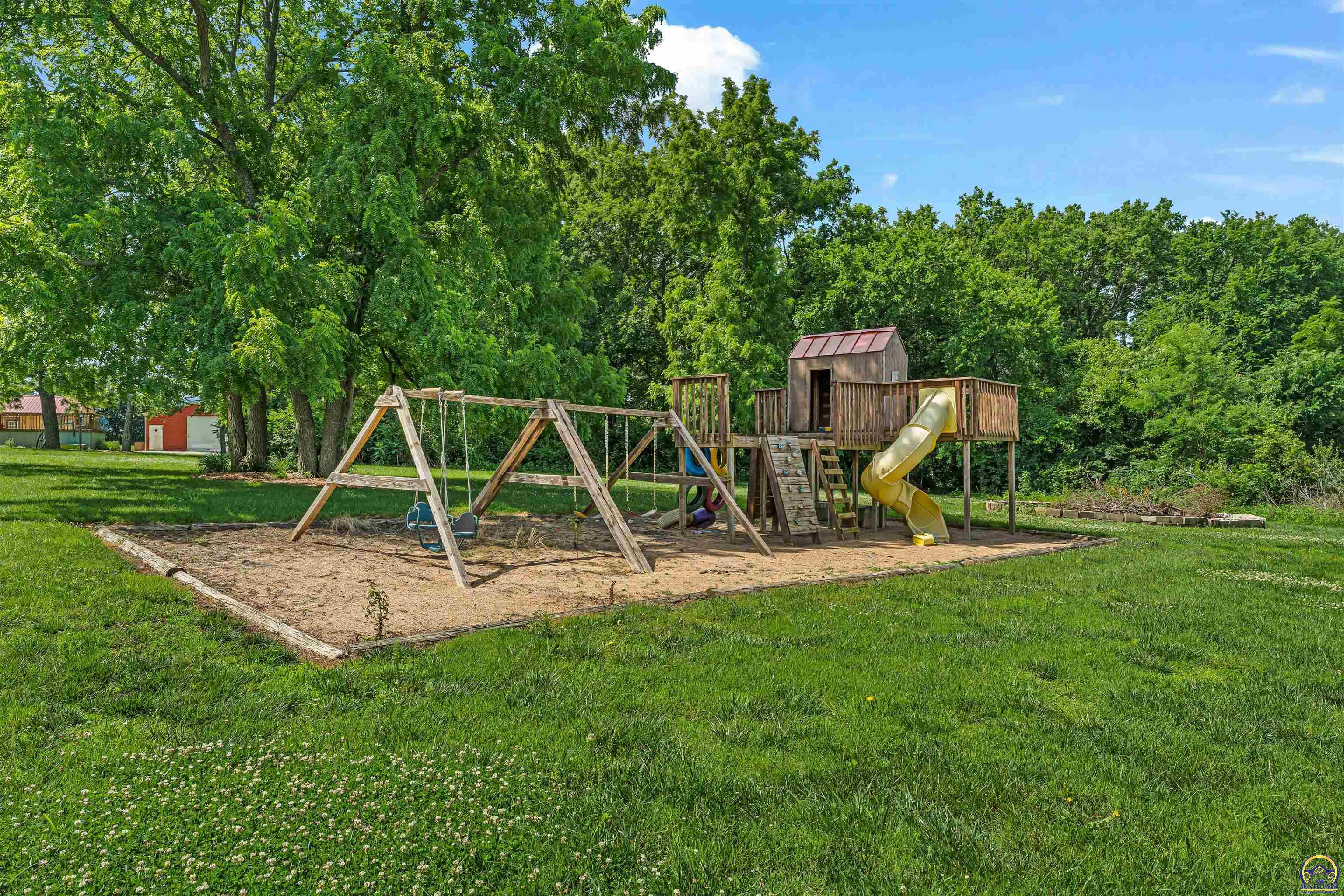 8441 Southwest Valencia Road Auburn, KS 66402 - Photo 61 of 72