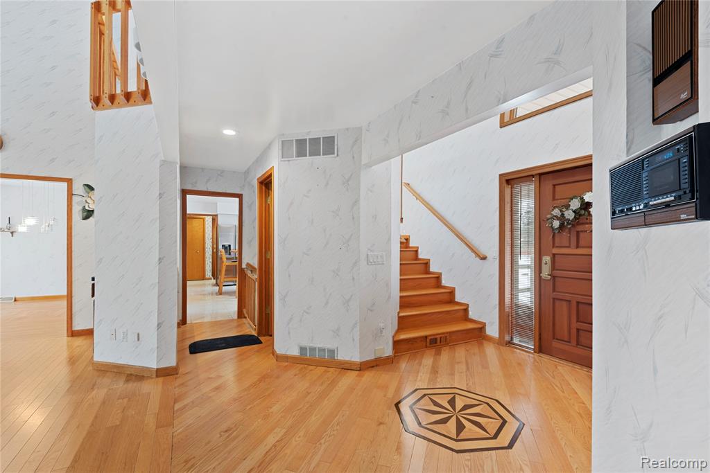 50801 Warren Road Canton, MI 48187 - Photo 20 of 33 Gallery Image 20