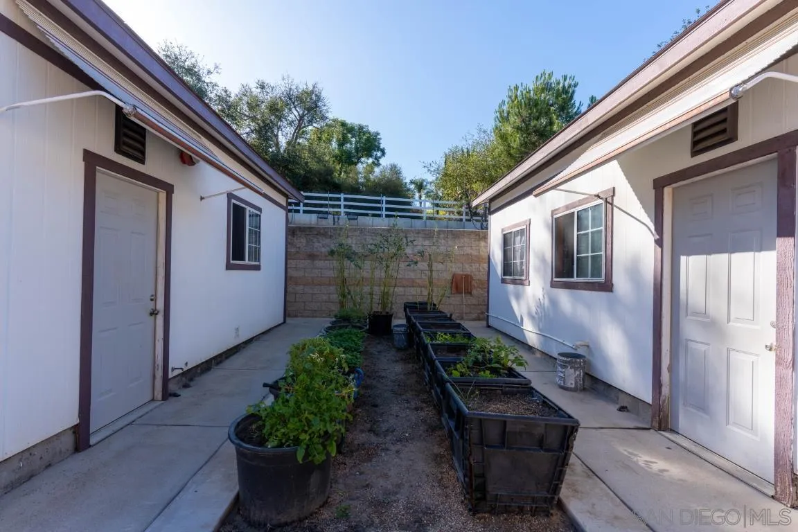 732 Hamilton Lane Fallbrook, CA 92028 - Photo 46 of 54