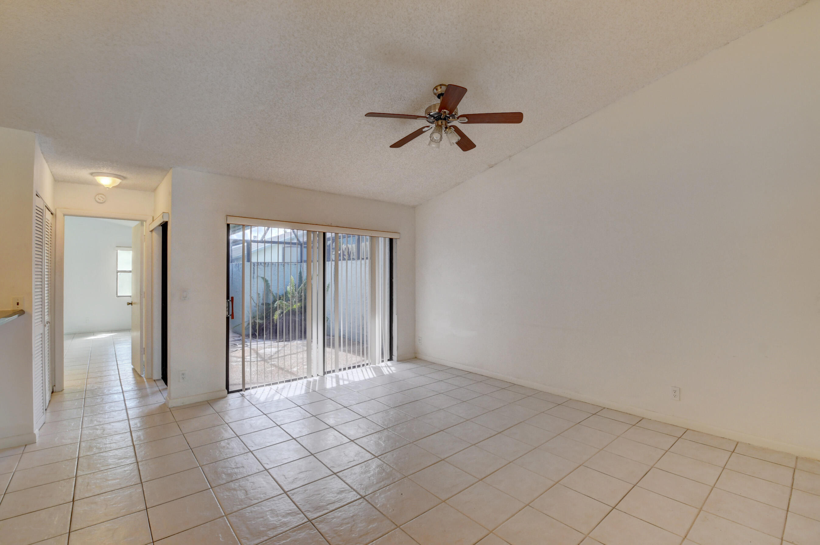 9148 Southwest 21st Court, Unit B Boca Raton, FL 33428 - Photo 19 of 40 18_dsc_4504_5_6_7_8