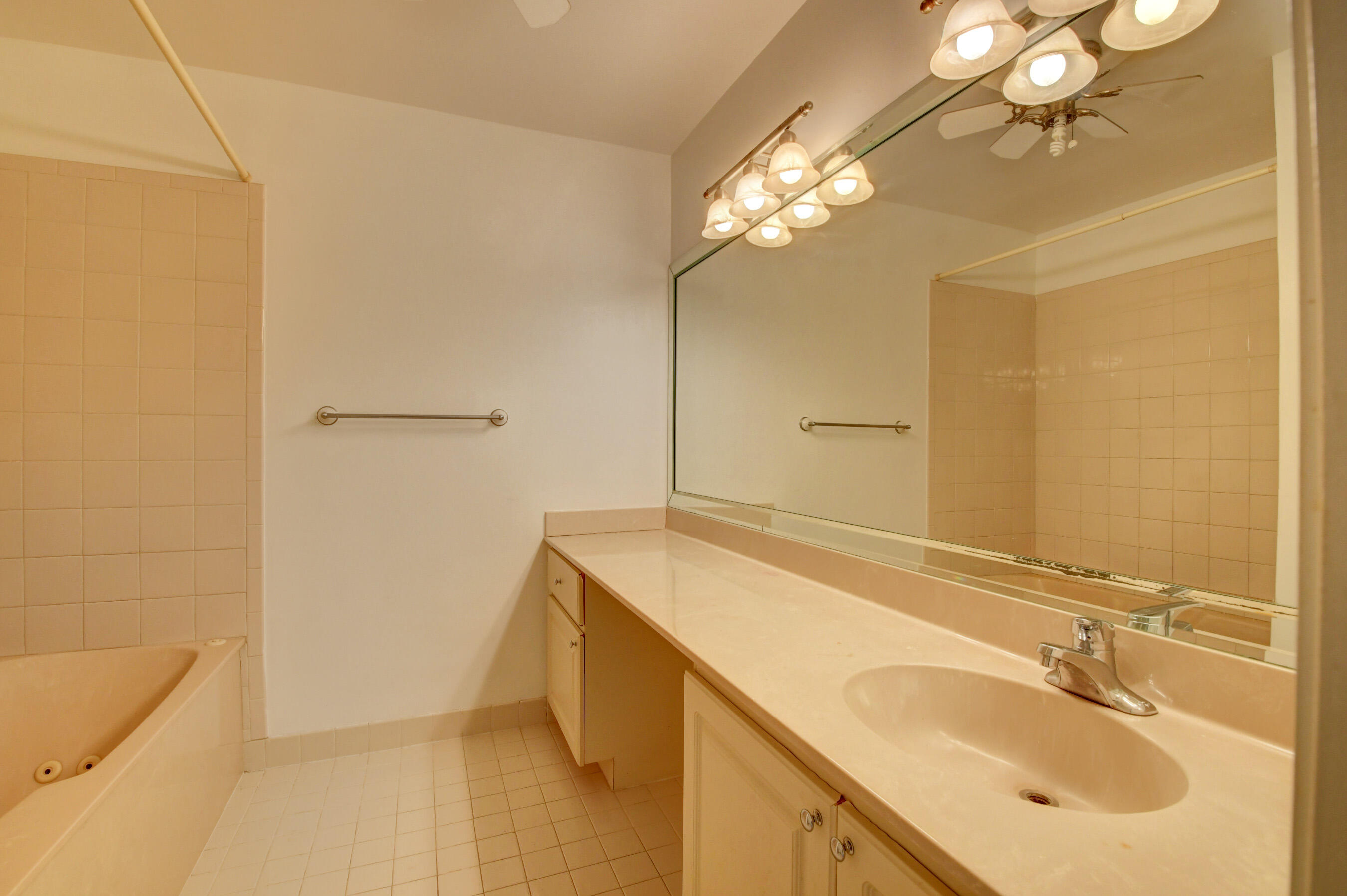 9148 Southwest 21st Court, Unit B Boca Raton, FL 33428 - Photo 29 of 40 28_dsc_4559_60_61_62_63