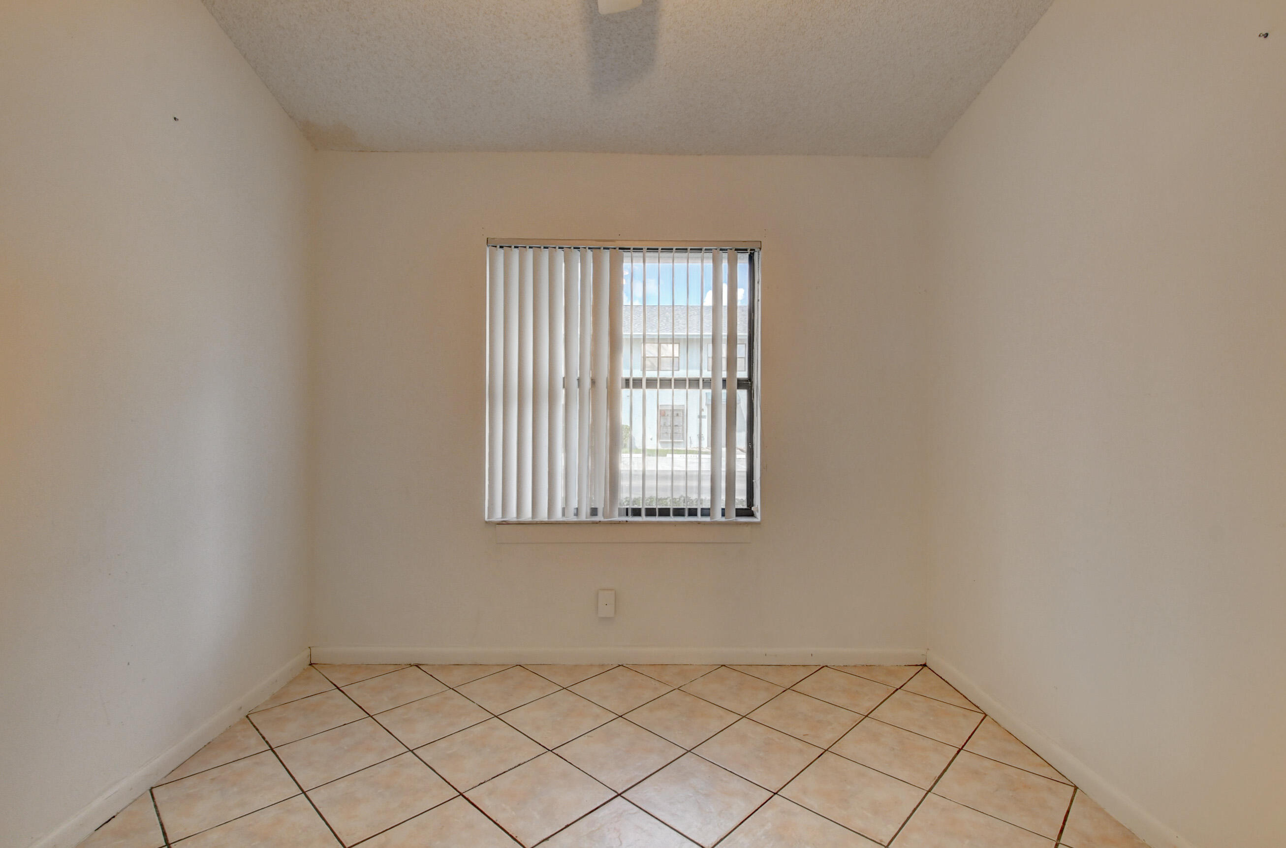 9148 Southwest 21st Court, Unit B Boca Raton, FL 33428 - Photo 38 of 40 37_dsc_4614_5_6_7_8