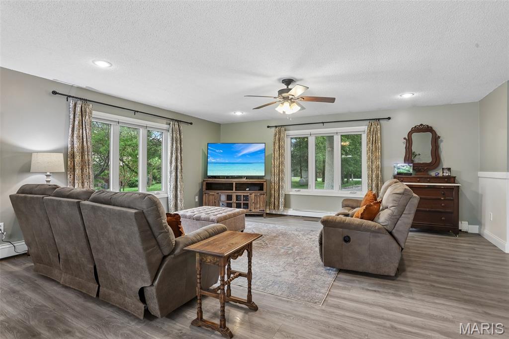 16016 Rugby Trail Litchfield, IL 62056 - Photo 10 of 48