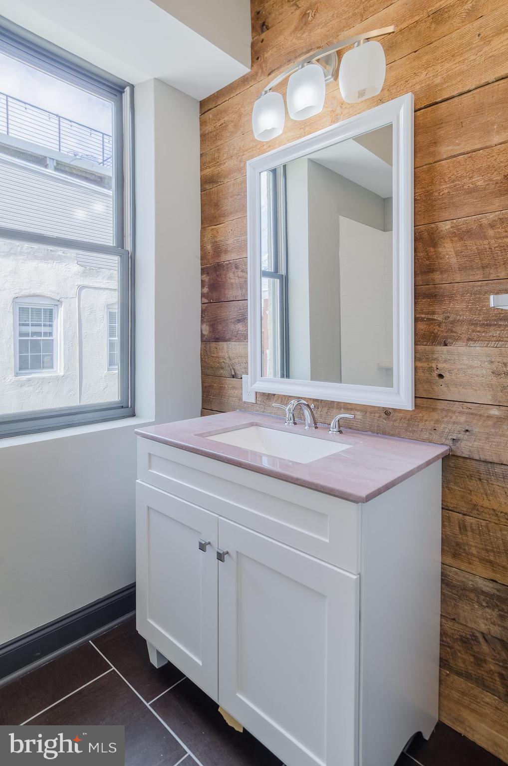 8 West Barney Street Baltimore, MD 21230 - Photo 24 of 37 Unit 2 Bathroom