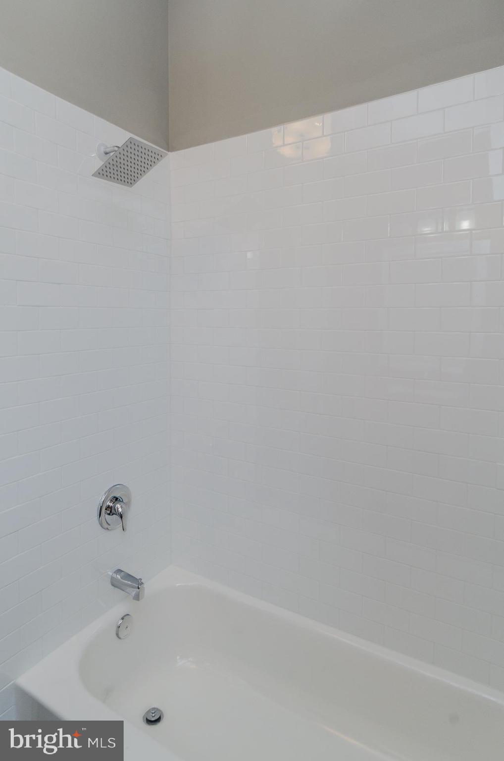 8 West Barney Street Baltimore, MD 21230 - Photo 25 of 37 Unit 2 Bathroom