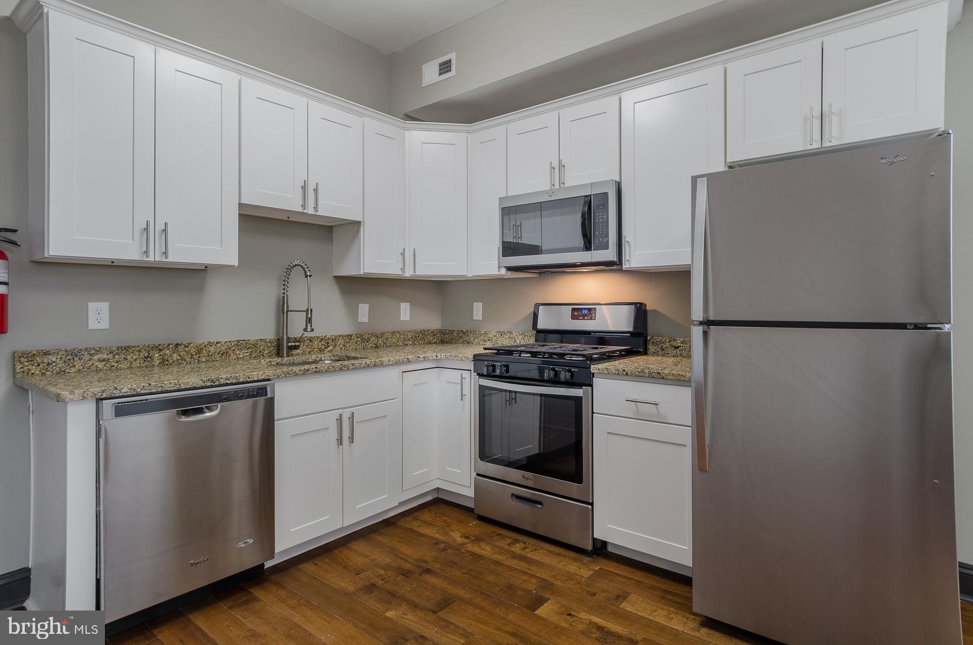 8 West Barney Street Baltimore, MD 21230 - Photo 29 of 37 Unit 2 Kitchen