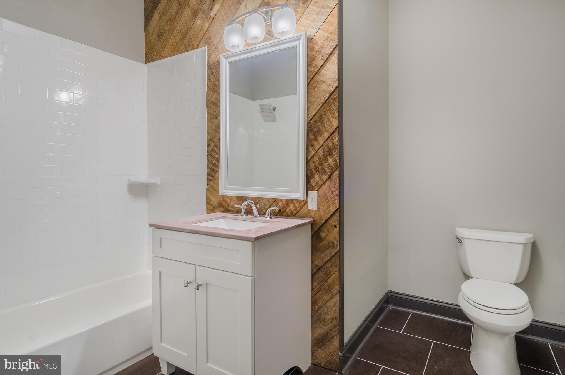 8 West Barney Street Baltimore, MD 21230 - Photo 7 of 37 Unit 1 Bath