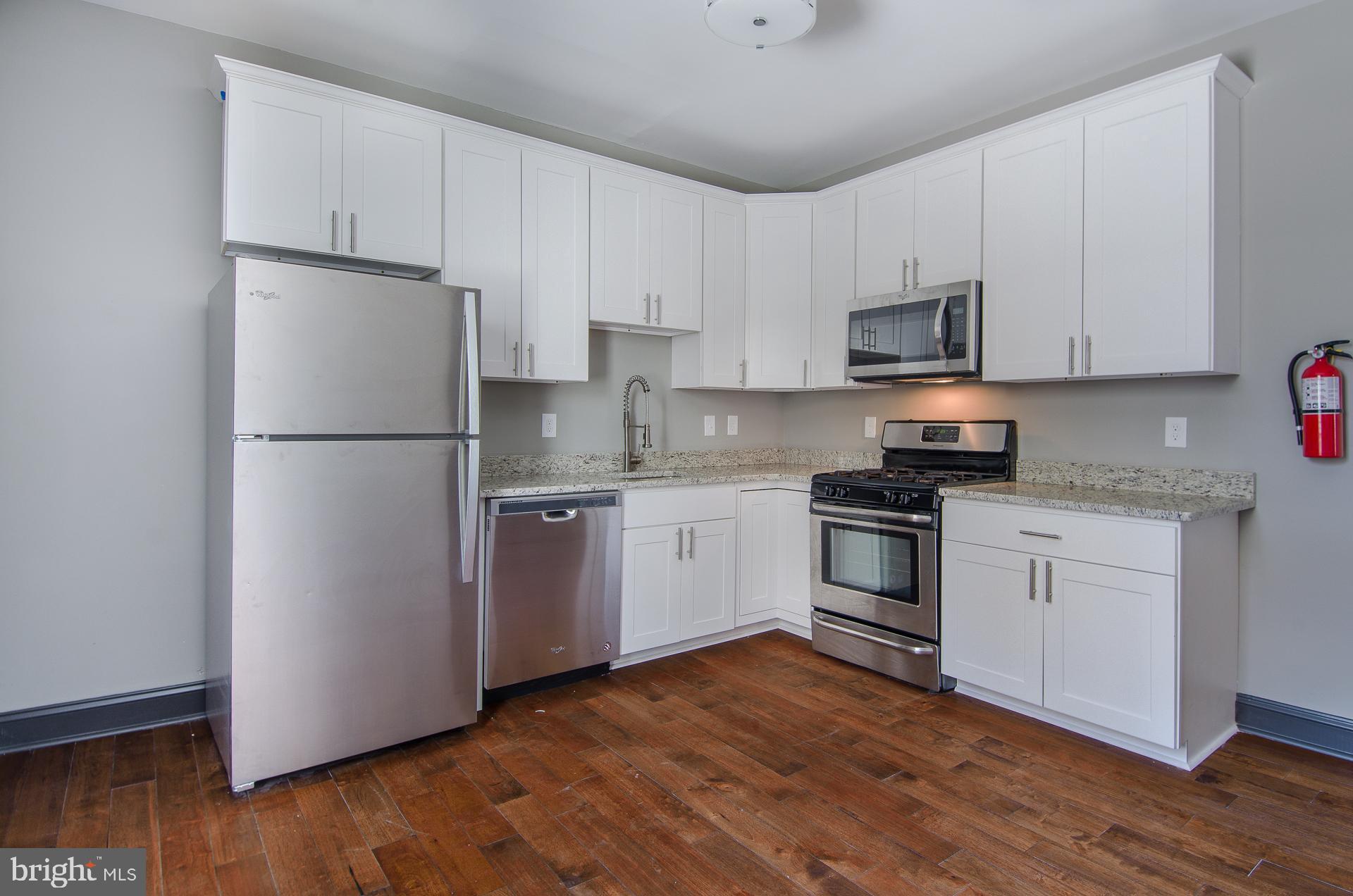 8 West Barney Street Baltimore, MD 21230 - Photo 10 of 37 Unit 1 Kitchen