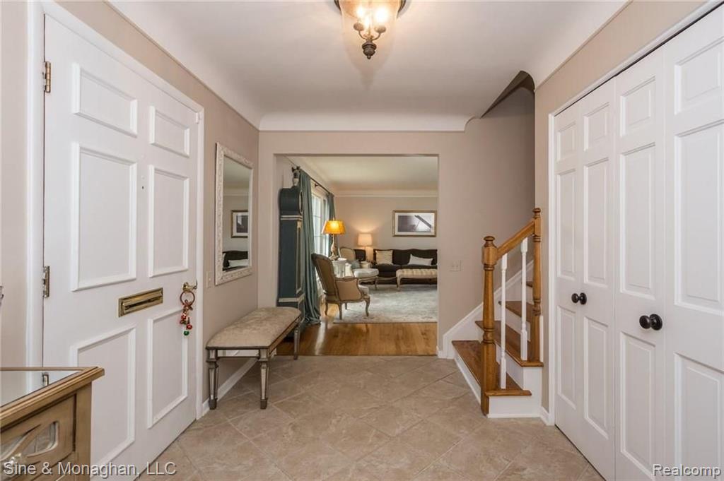 20 North Duval Road Grosse Pointe Shores, MI 48236 - Photo 3 of 49