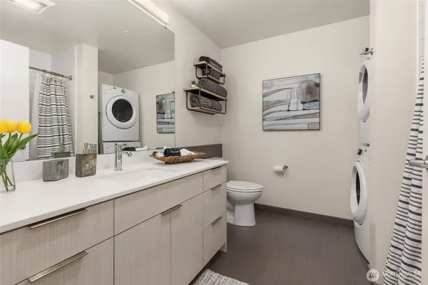 $409,000 | 590 1st Avenue South, Unit 702, Seattle, WA 98104