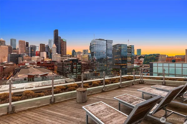 $409,000 | 590 1st Avenue South, Unit 702, Seattle, WA 98104