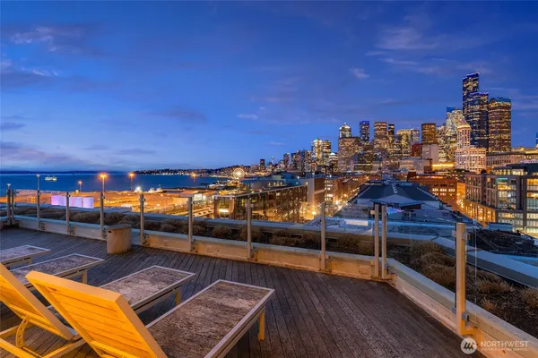 $409,000 | 590 1st Avenue South, Unit 702, Seattle, WA 98104