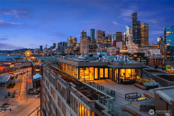 $409,000 | 590 1st Avenue South, Unit 702, Seattle, WA 98104