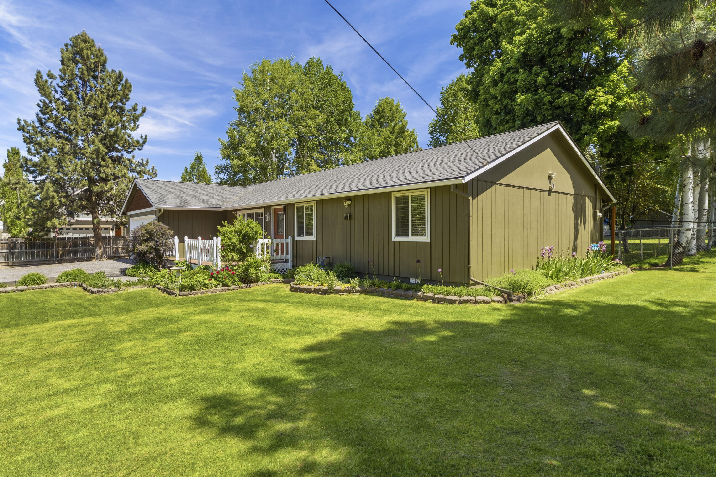 61908 Pettigrew Road Bend, OR 97702 - Photo 54 of 62 07-Exterior