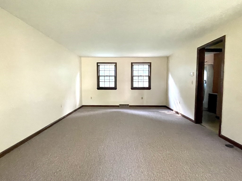 150 Meadowbrook Road Agawam, MA 01001 - Photo 11 of 27 Gallery Image 11