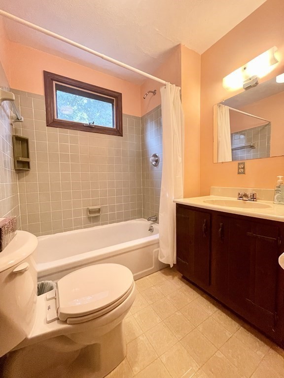 150 Meadowbrook Road Agawam, MA 01001 - Photo 13 of 27 Gallery Image 13