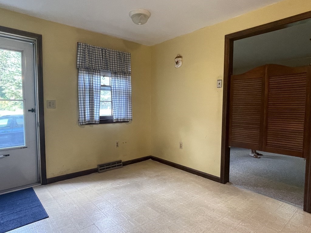 150 Meadowbrook Road Agawam, MA 01001 - Photo 17 of 27 Gallery Image 17