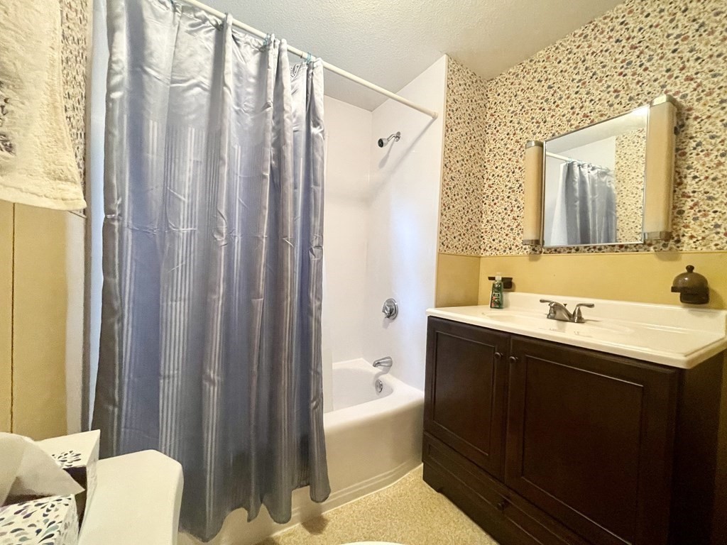 150 Meadowbrook Road Agawam, MA 01001 - Photo 20 of 27 Gallery Image 20