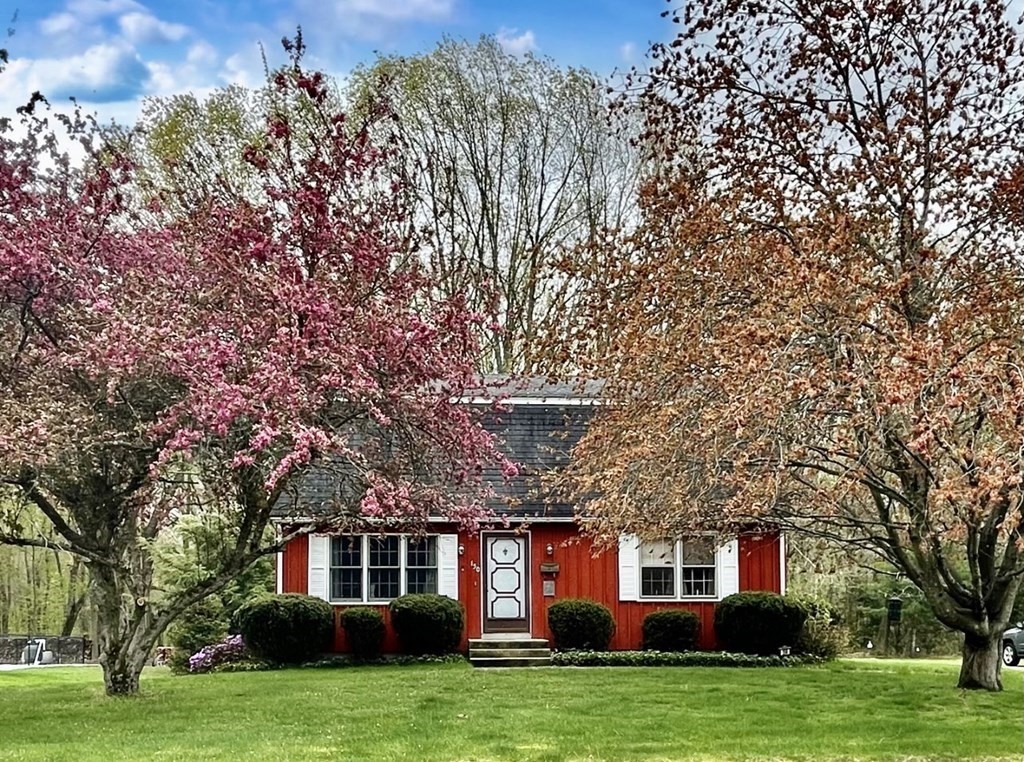 150 Meadowbrook Road Agawam, MA 01001 - Photo 2 of 27 Gallery Image 2