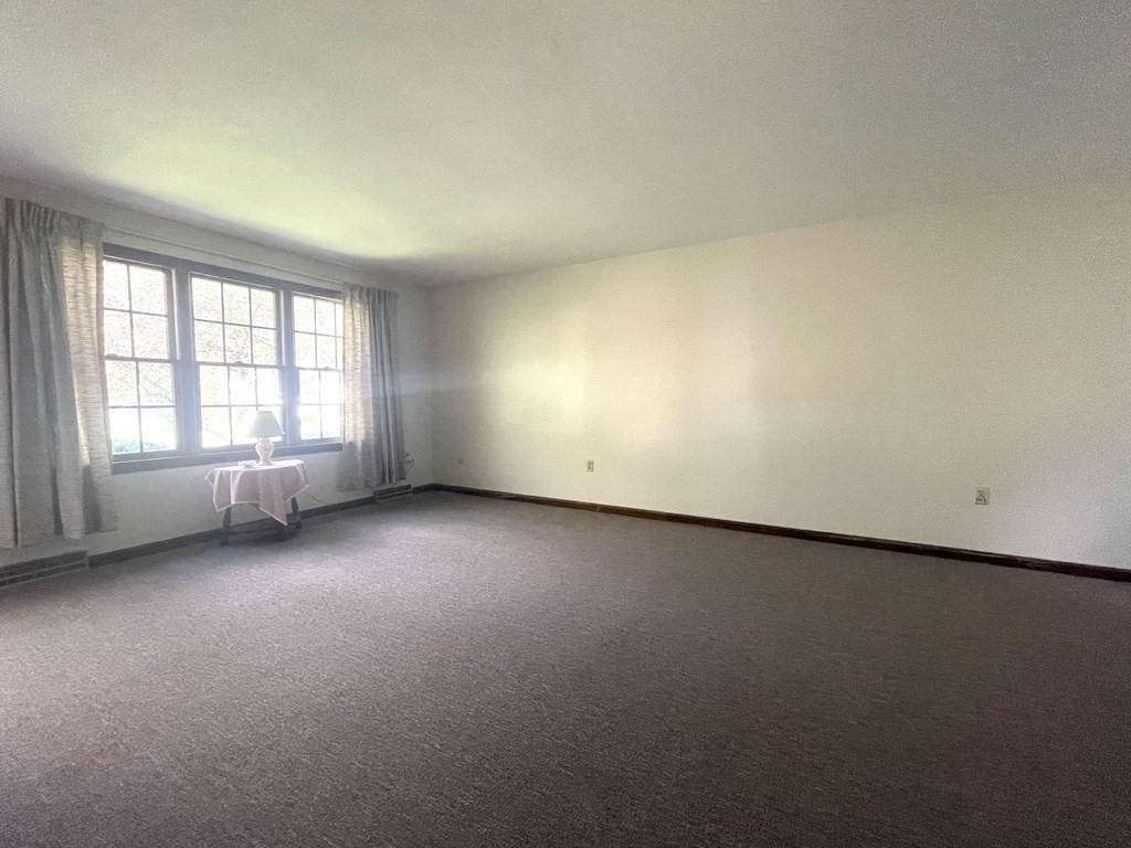 150 Meadowbrook Road Agawam, MA 01001 - Photo 10 of 27 Gallery Image 10