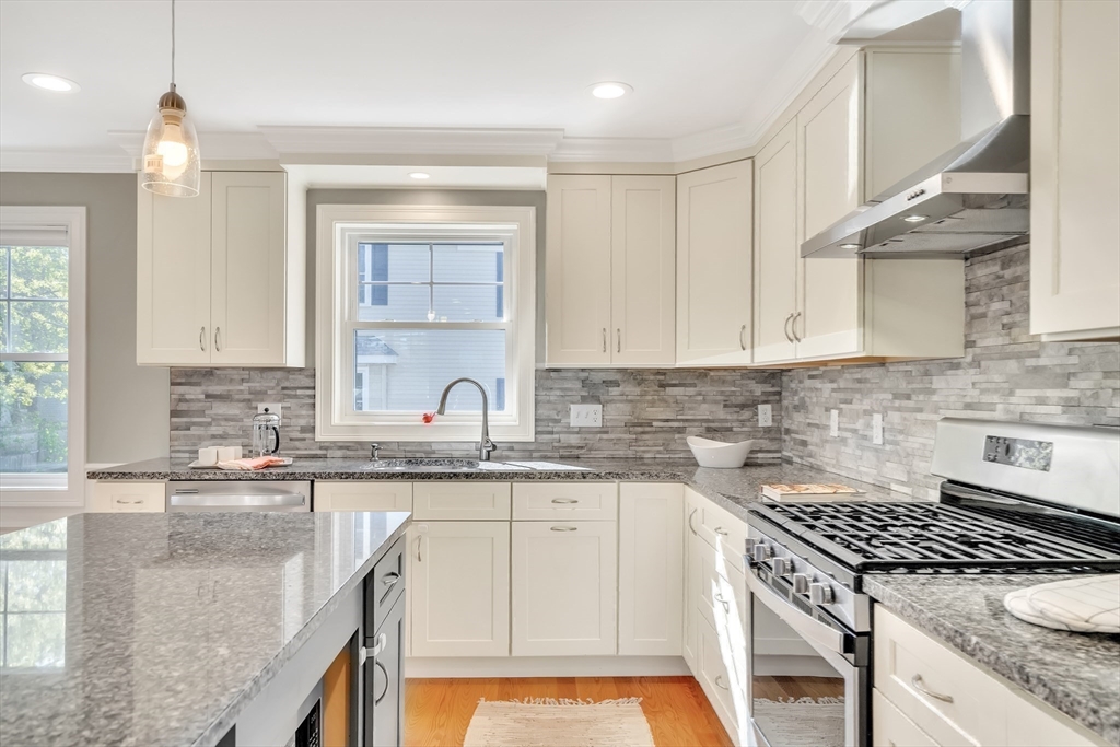 3 Lowell Street, Unit 3 Waltham, MA 02453 - Photo 12 of 26