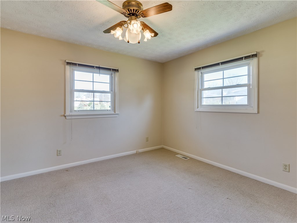 3843 Rolling Ridge Road Northeast Canton, OH 44721 - Photo 12 of 26 Gallery Image 12