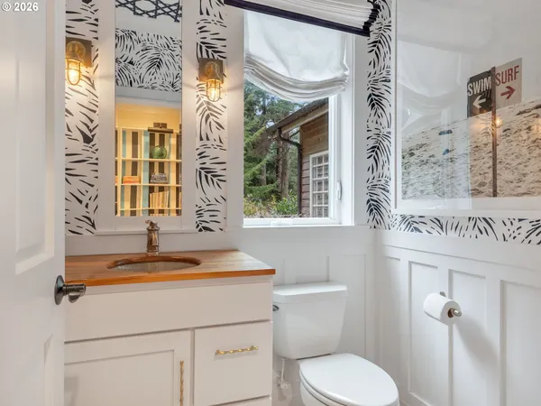 $1,685,000 | 32073 Cedar Lane, Arch Cape, OR 97102