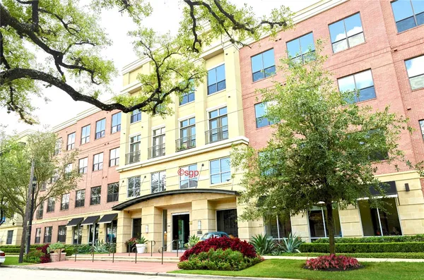 $1,870 | 206 McGowen Street, Unit 2201, Houston, TX 77006