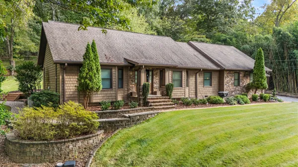 $899,000 | 258 Garden Road, Chattanooga, TN 37419