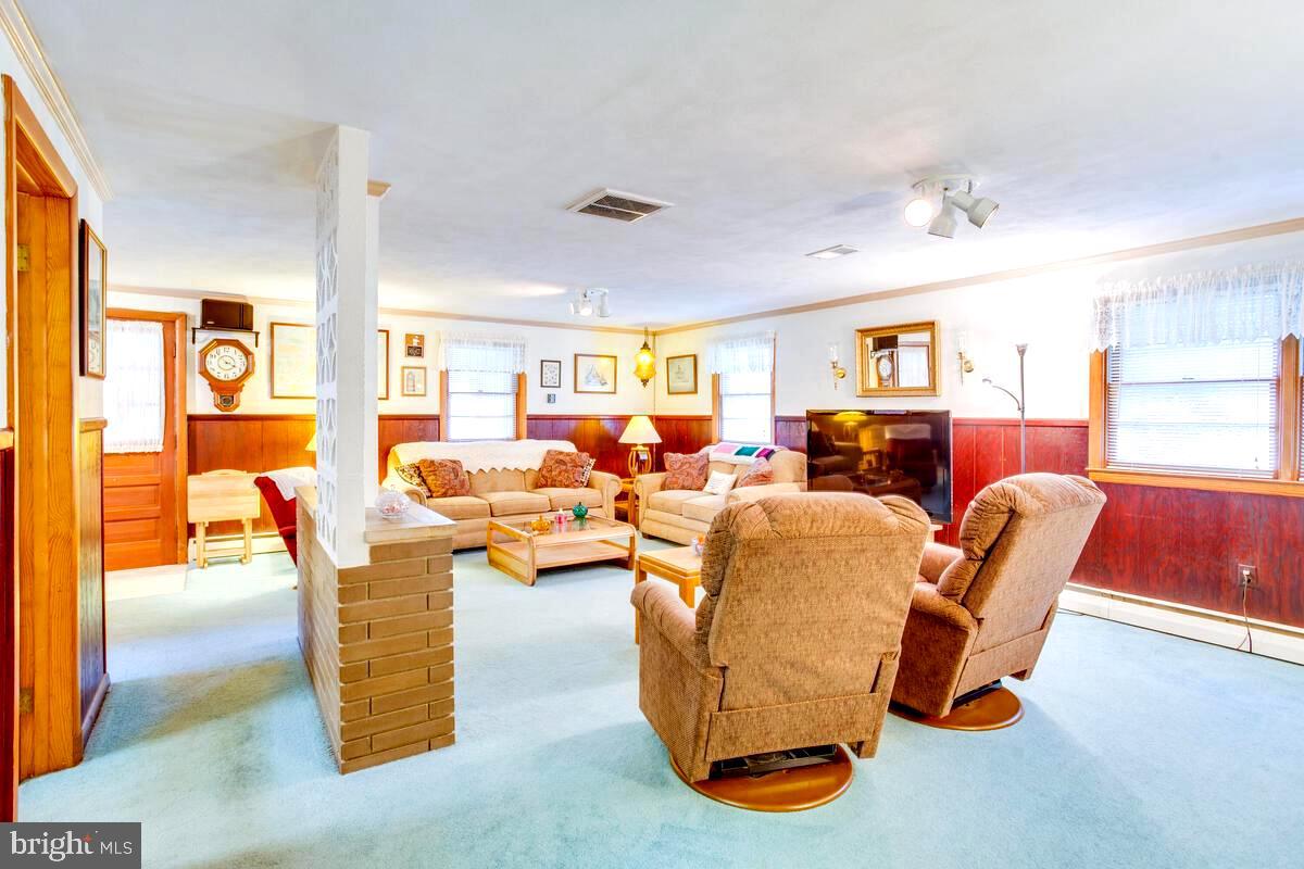 31 Cedarhill Road Randallstown, MD 21133 - Photo 36 of 64 Spacious Family Room