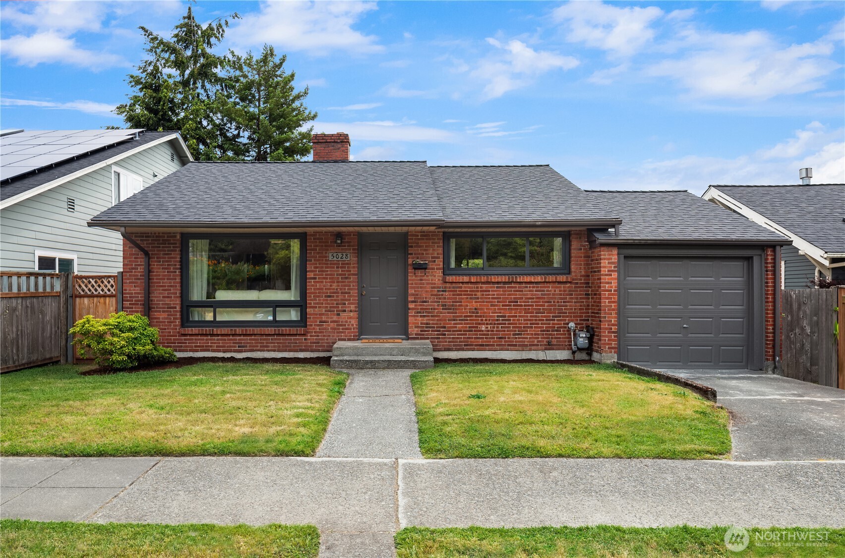 5028 41st Avenue Southwest Seattle, WA 98136 - Photo 2 of 25