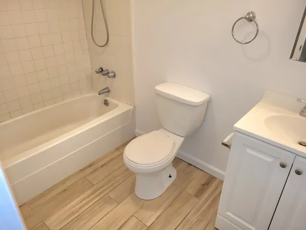 $1,350 | 5 Nabby Road, Unit A36, Danbury, CT 06811