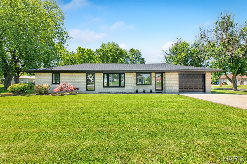130 2nd Street Hamel, IL 62046 - Photo 1 of 33 Gallery Image 1