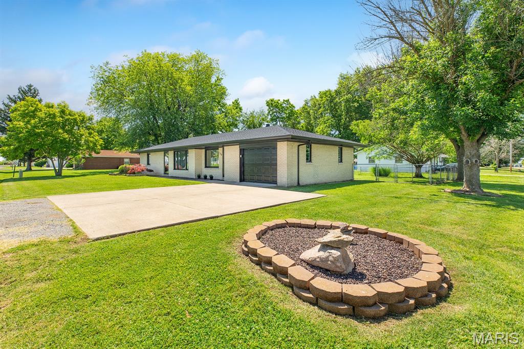 130 2nd Street Hamel, IL 62046 - Photo 3 of 33 Gallery Image 3