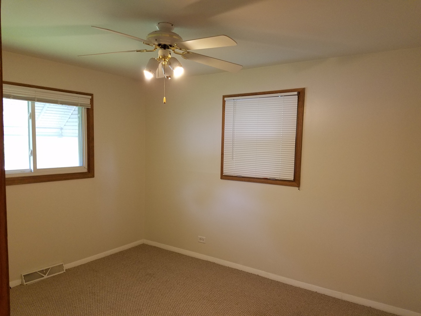 3850 Glenview Road Glenview, IL 60025 - Photo 10 of 21
