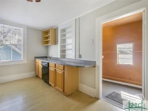 723 East Henry Street, Unit B UPPER Savannah, GA 31401 - Photo 8 of 18