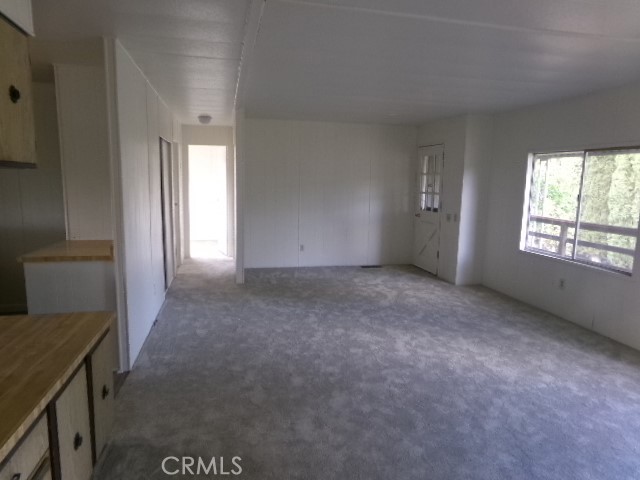 323 Ridgecrest Parkway Oroville, CA 95966 - Photo 14 of 35 an empty room with windows