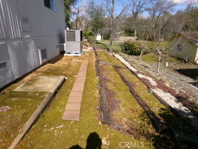 323 Ridgecrest Parkway Oroville, CA 95966 - Photo 33 of 35 a view of swimming pool