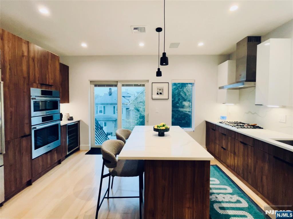 391 B Undercliff Avenue, Unit B Edgewater, NJ 07020 - Photo 6 of 13